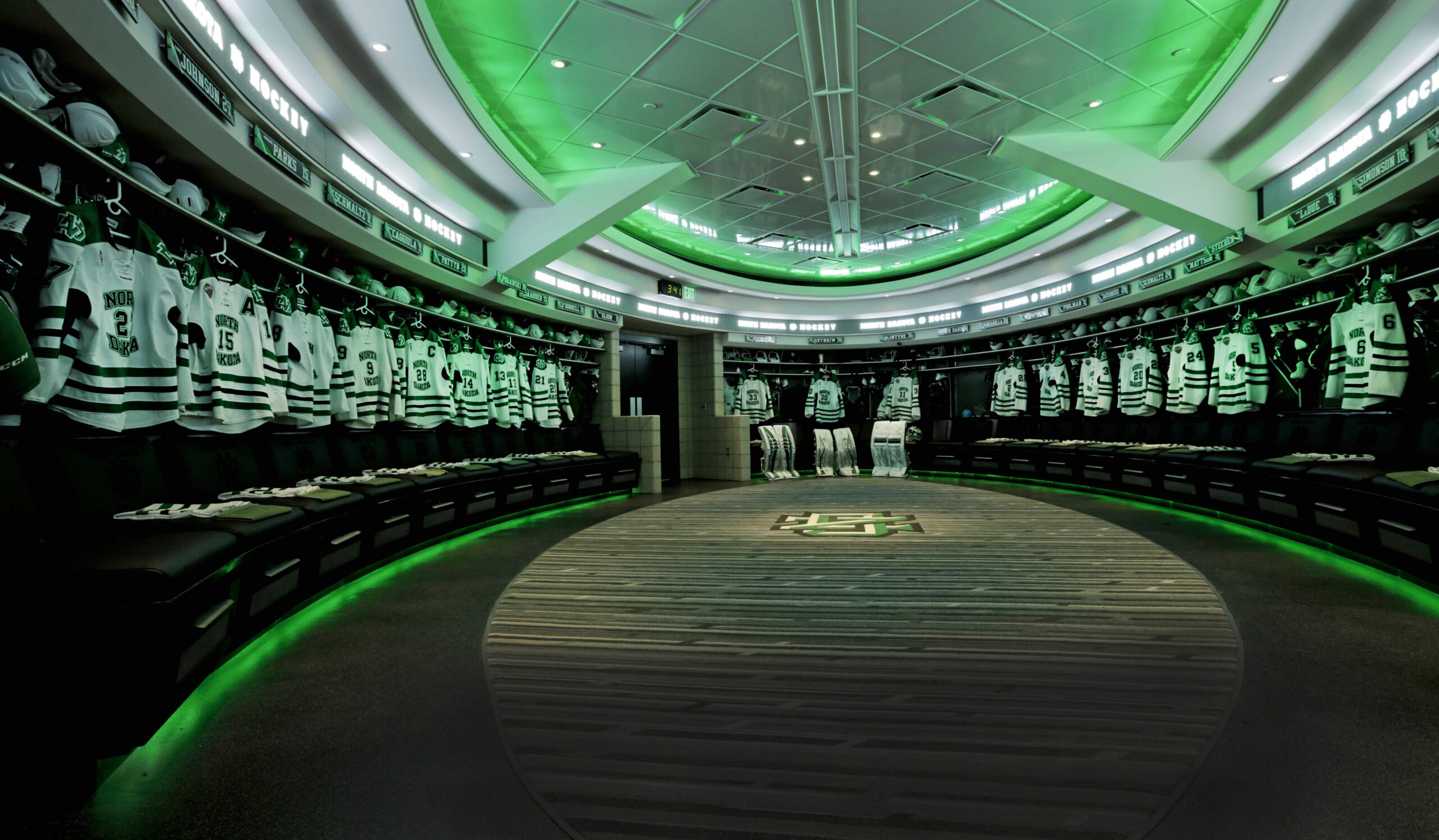 Ralph Engelstad Arena Locker Room - LucentHD